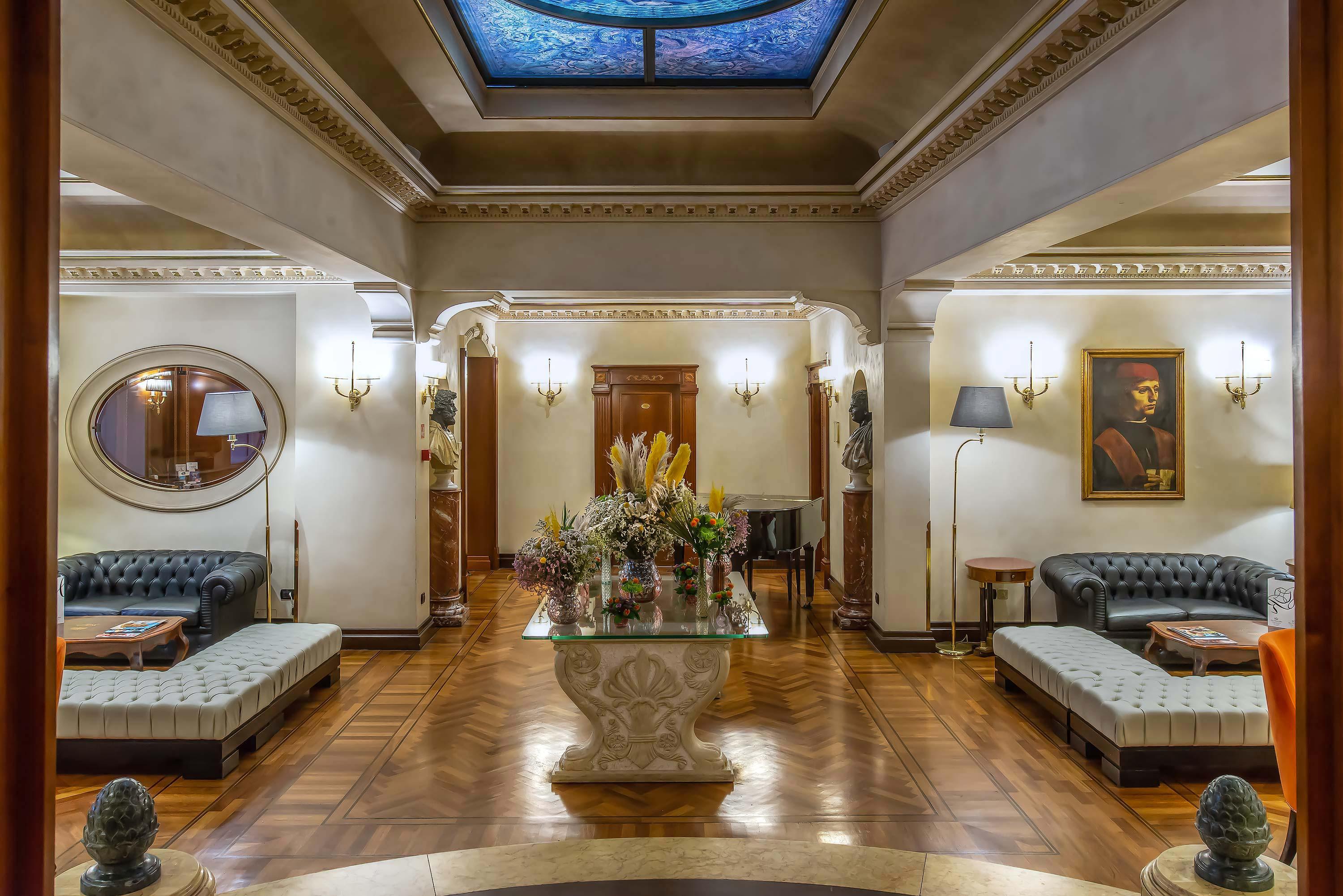 River Palace 4*