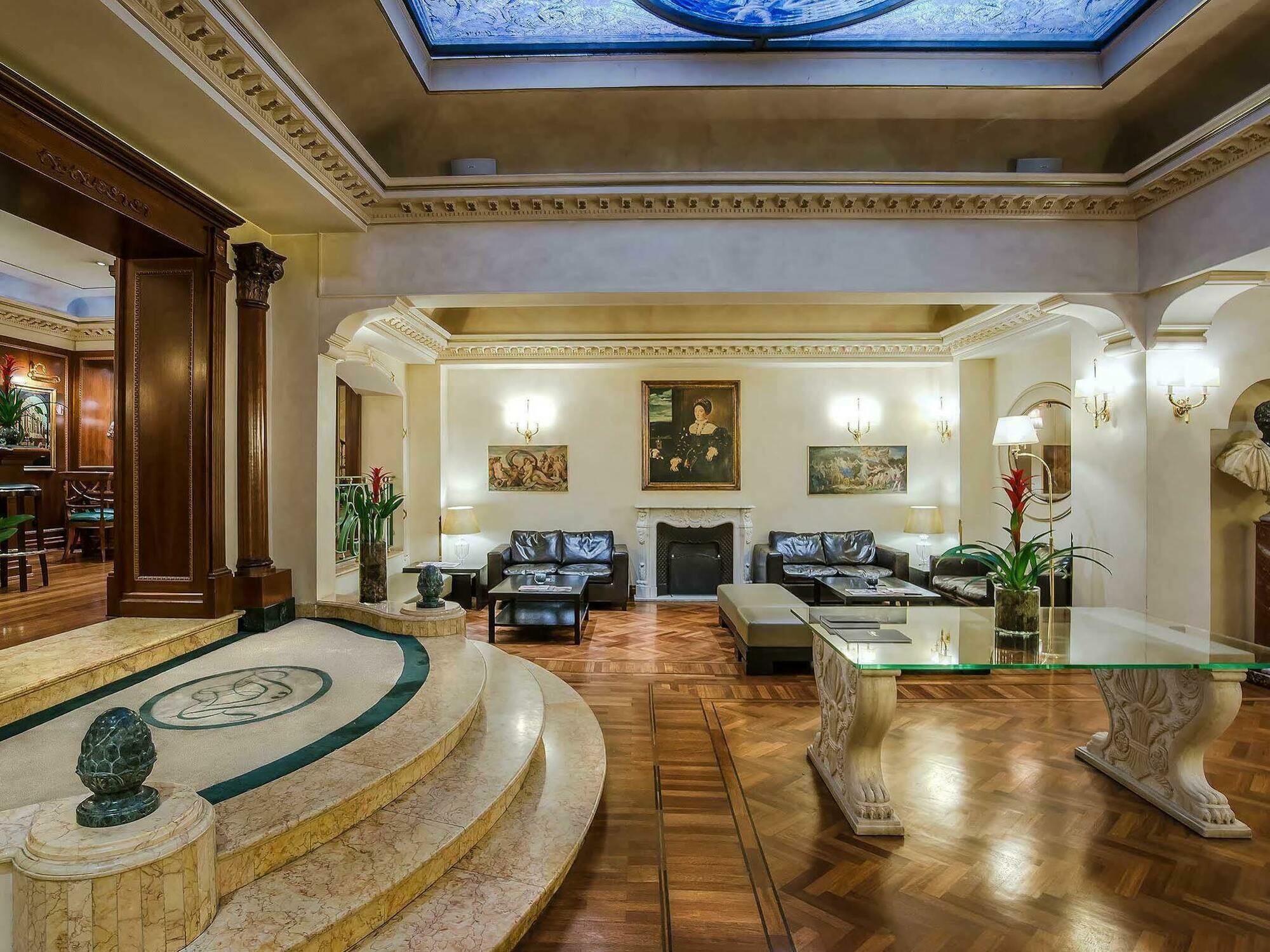River Palace 4*