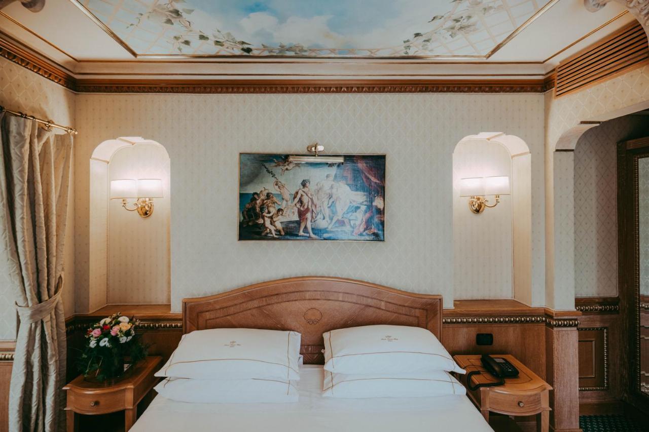 River Palace Hotel 4*