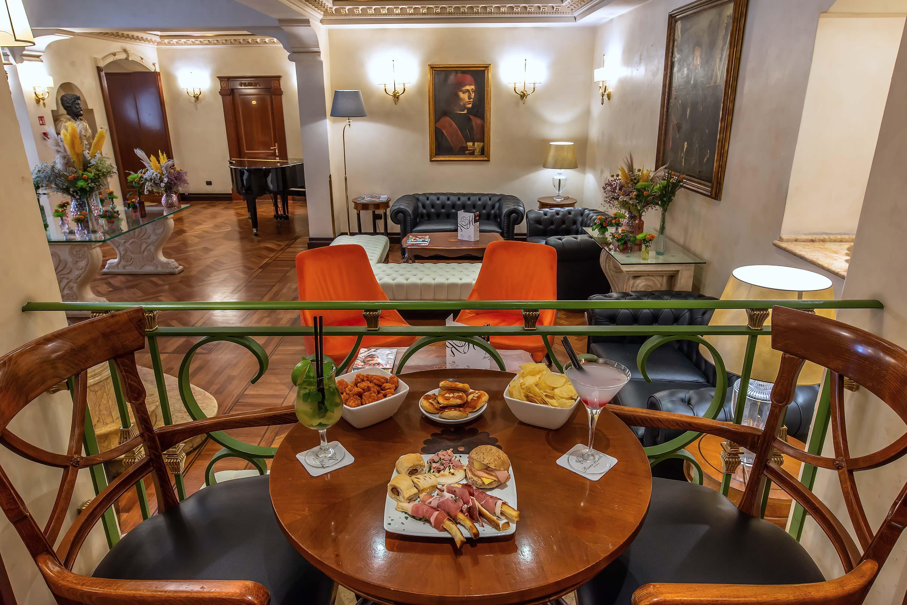 Hotel River Palace 4*